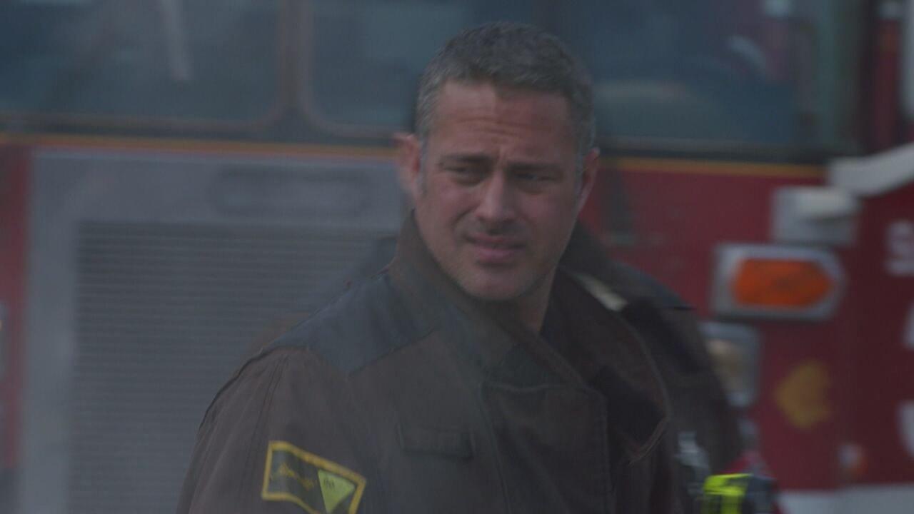 S10 Ep17 - Chicago Fire
