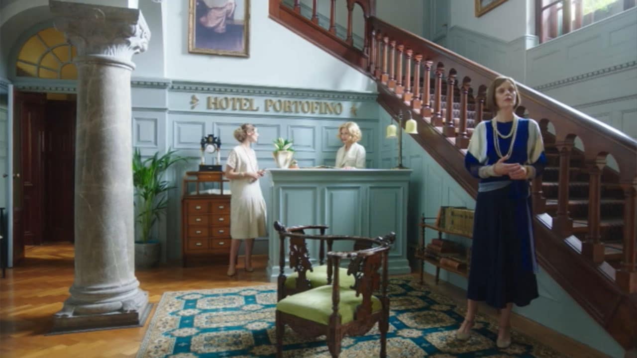 Hotel Portofino - S1E1 -  Prime impressioni