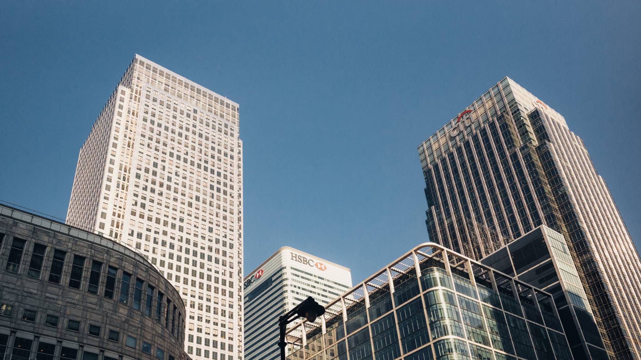 Vertical city London - One Canada Square