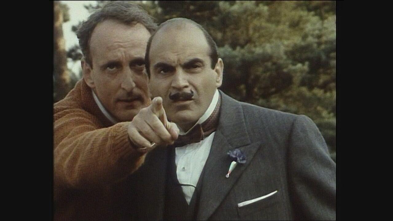 S1 Ep13 - Poirot