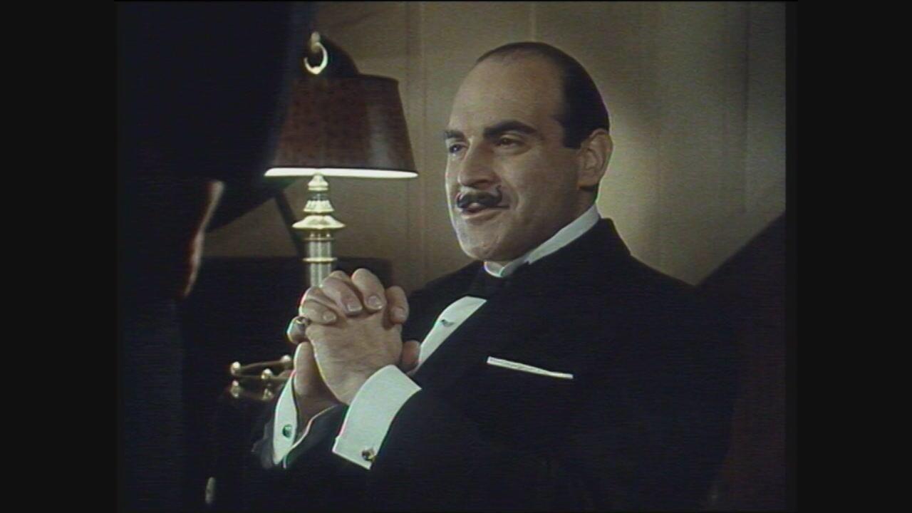 S1 Ep8 - Poirot