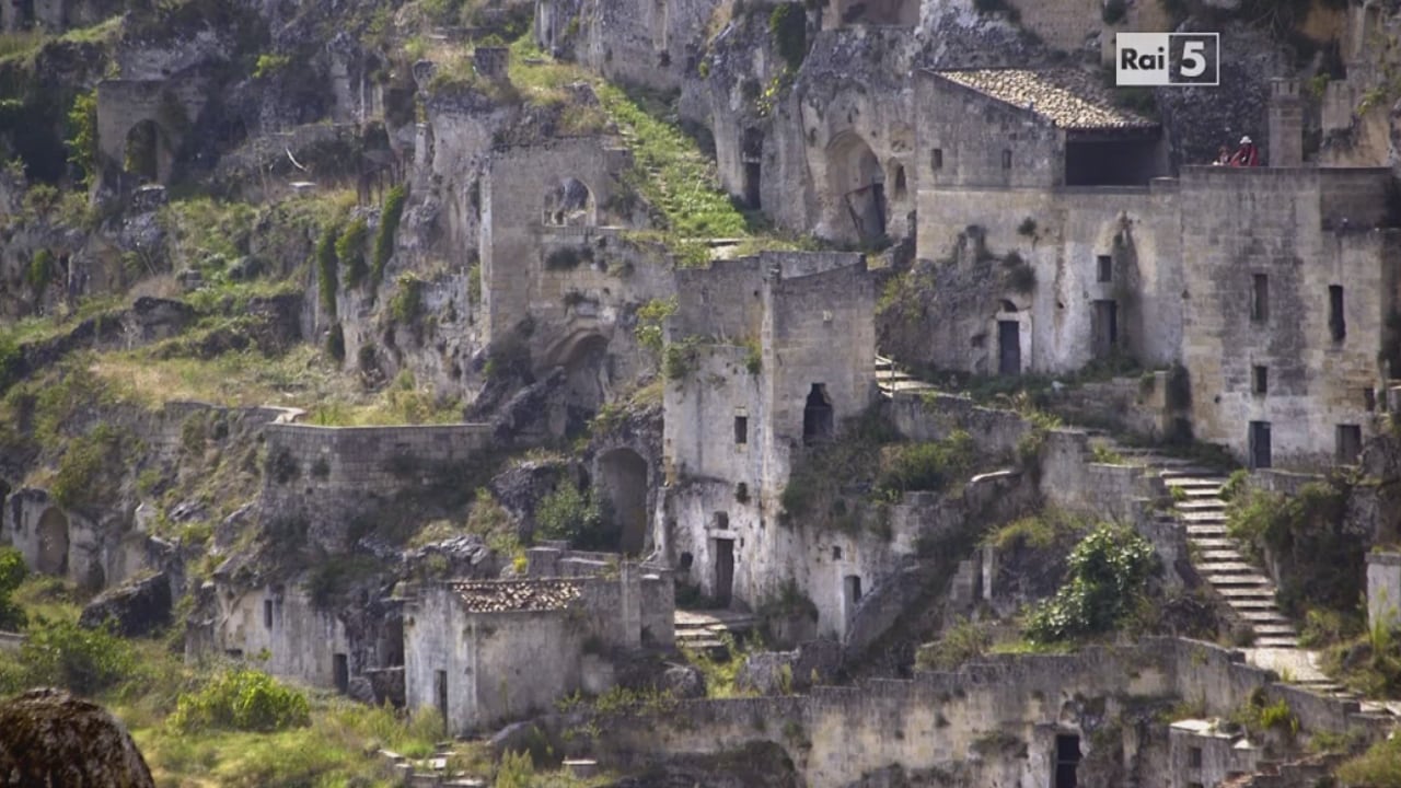 Under Italy - S1E7 - Matera