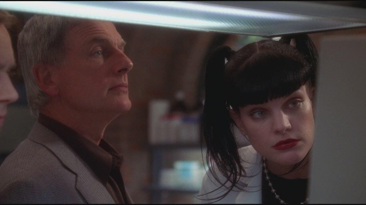 S4 Ep10 - NCIS - Unita' Anticrimine