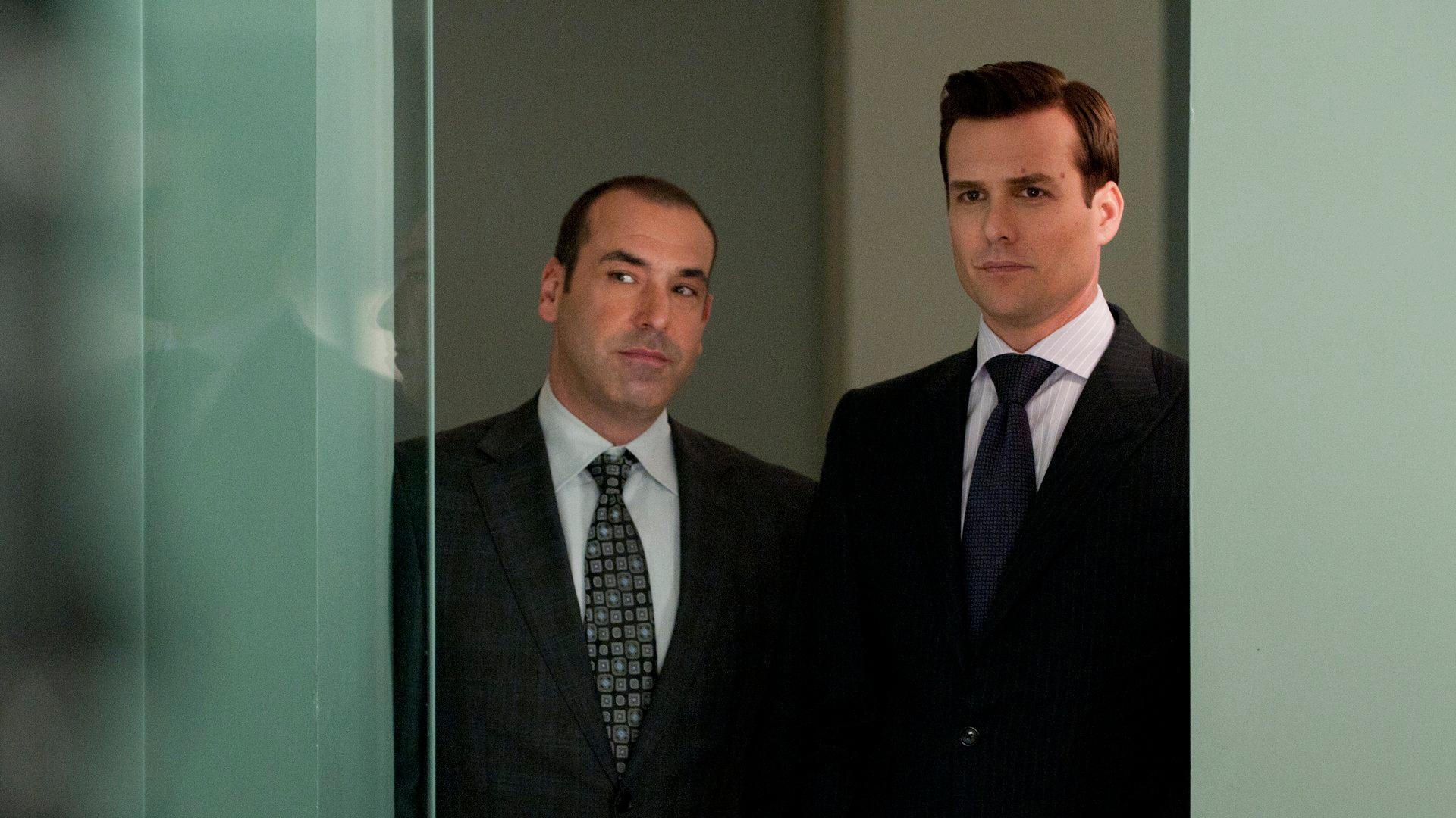 S1 Ep7 - Suits