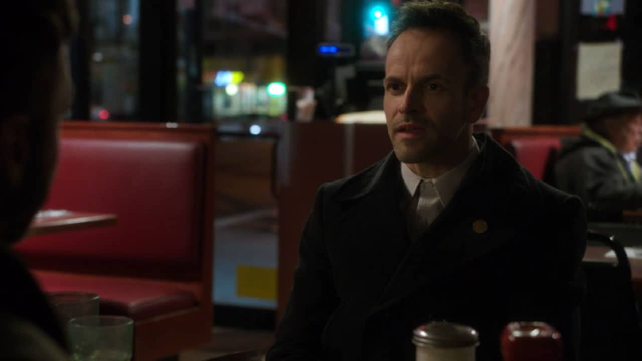 Elementary S3E24 - Verso l'abisso