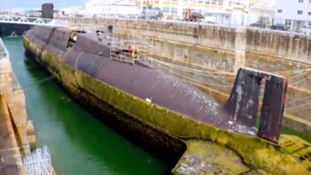 Nuclear submarine, XXL deconstruction