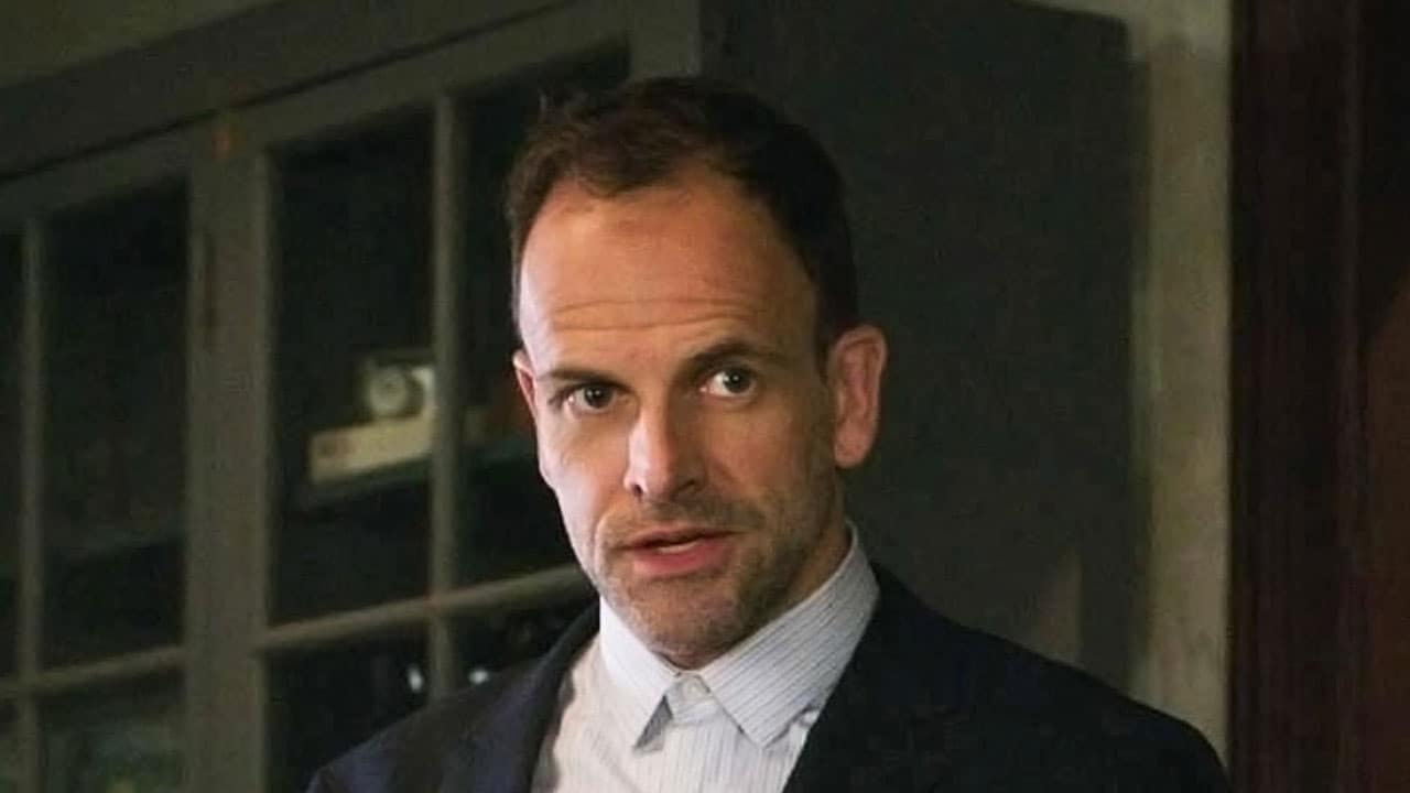 Elementary S7E3 - Il prezzo dell'ammissione