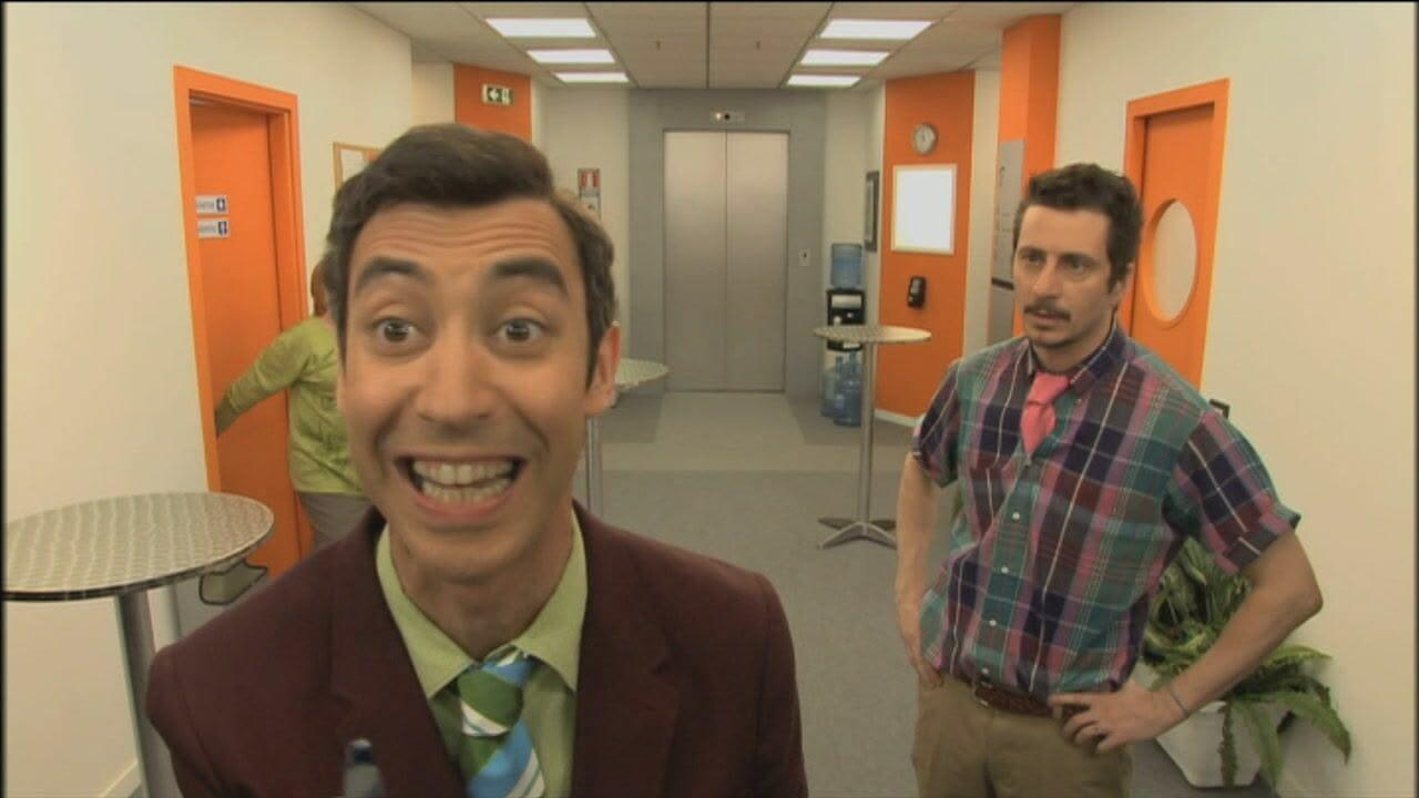 S6 Ep41 - Camera Cafe'