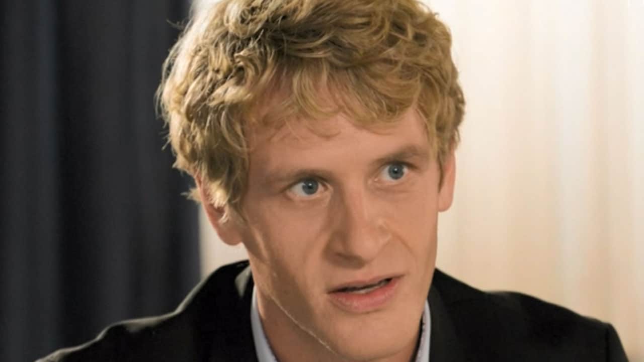 Un ciclone in convento S19E12 - Specchio, specchio delle mie brame