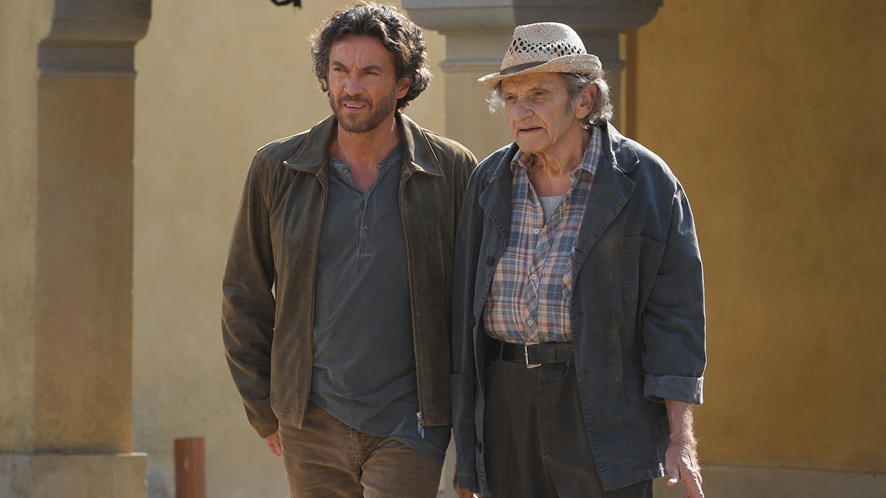 La strada di casa - S1E1