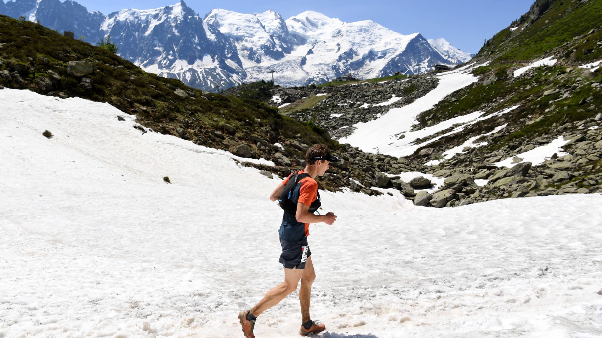 Corsa in montagna. Dolomites Saslong Half Marathon Val Gardena/Val di Fassa