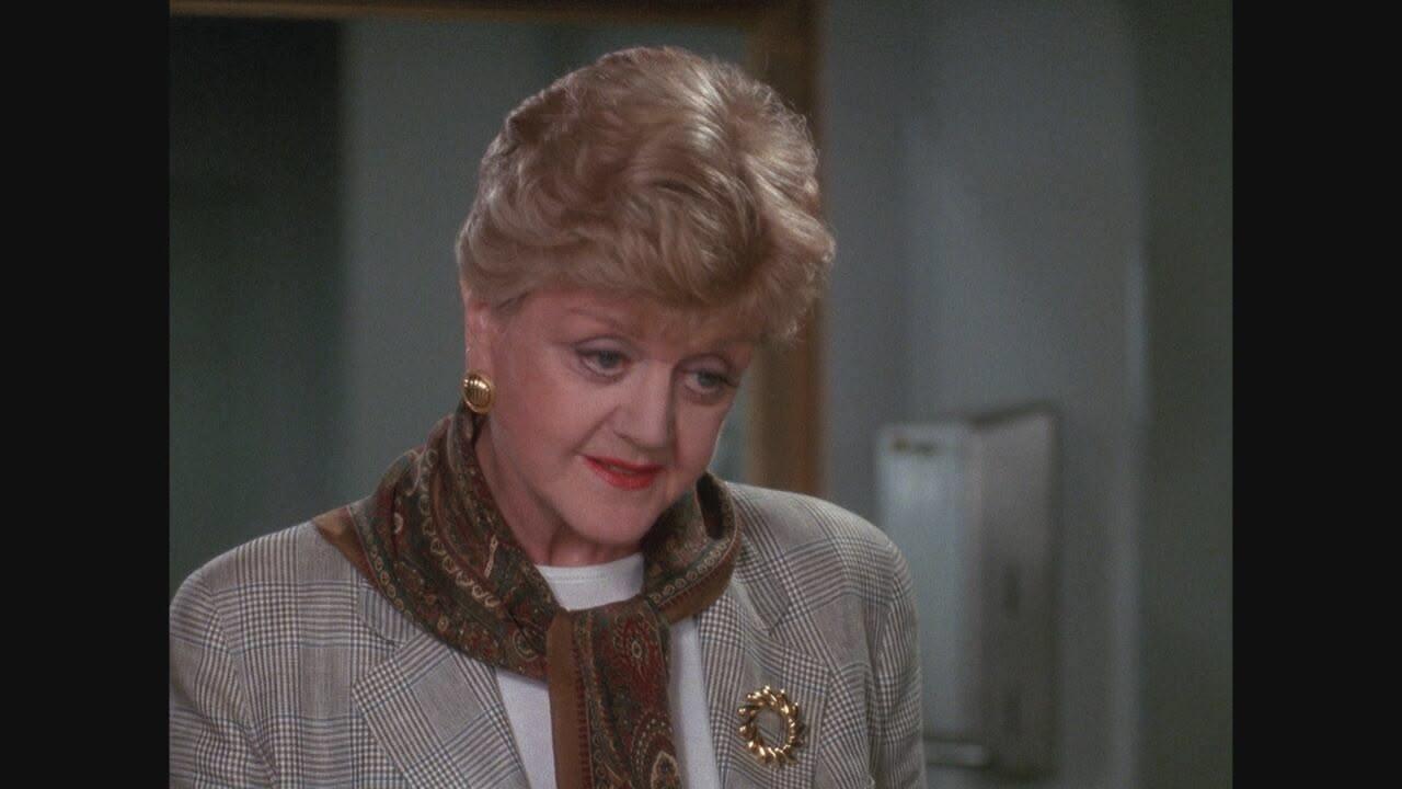 S8 Ep1 - La signora in giallo