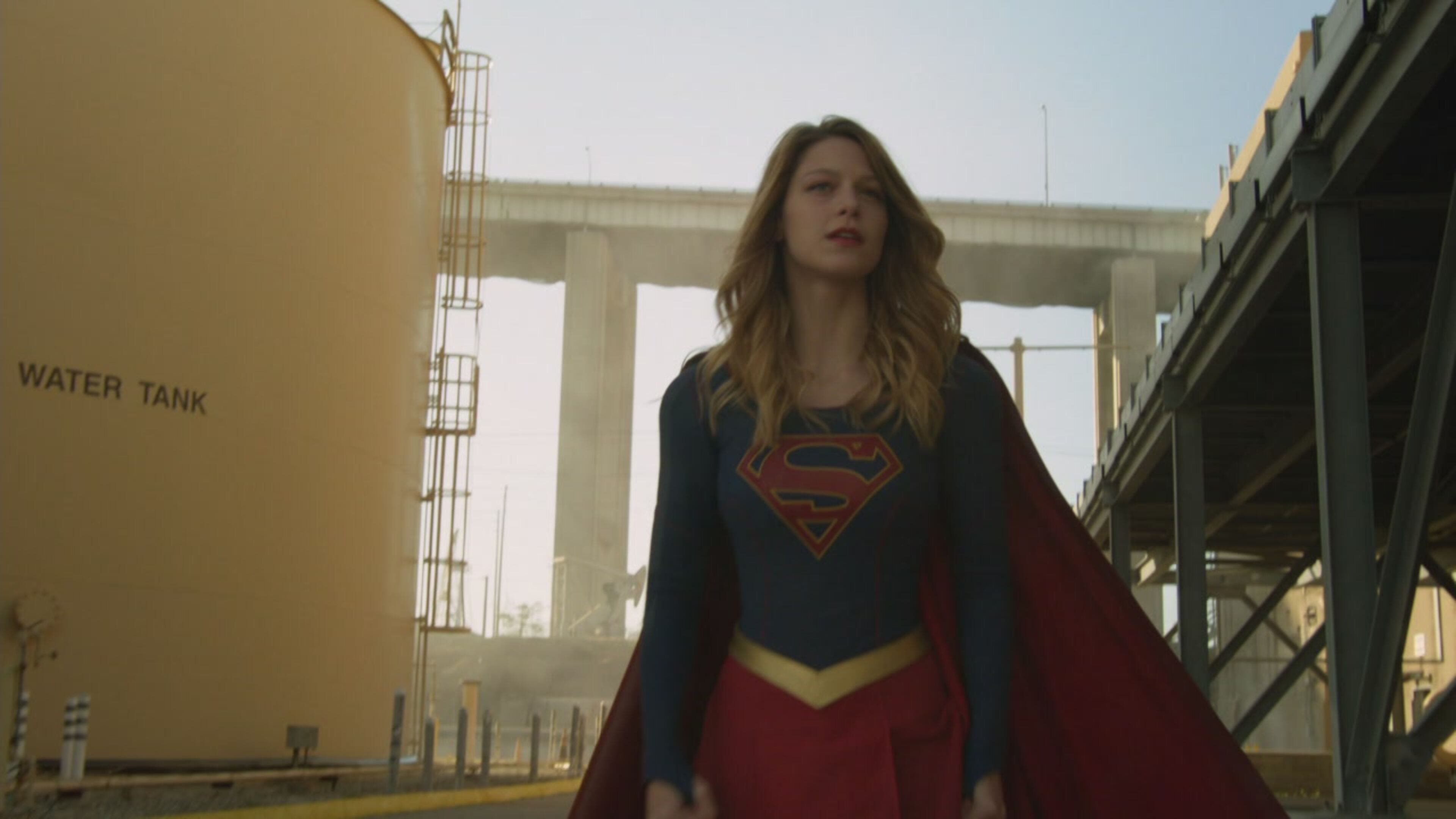 Supergirl - S1 Ep1 Via, piu' veloce della luce!