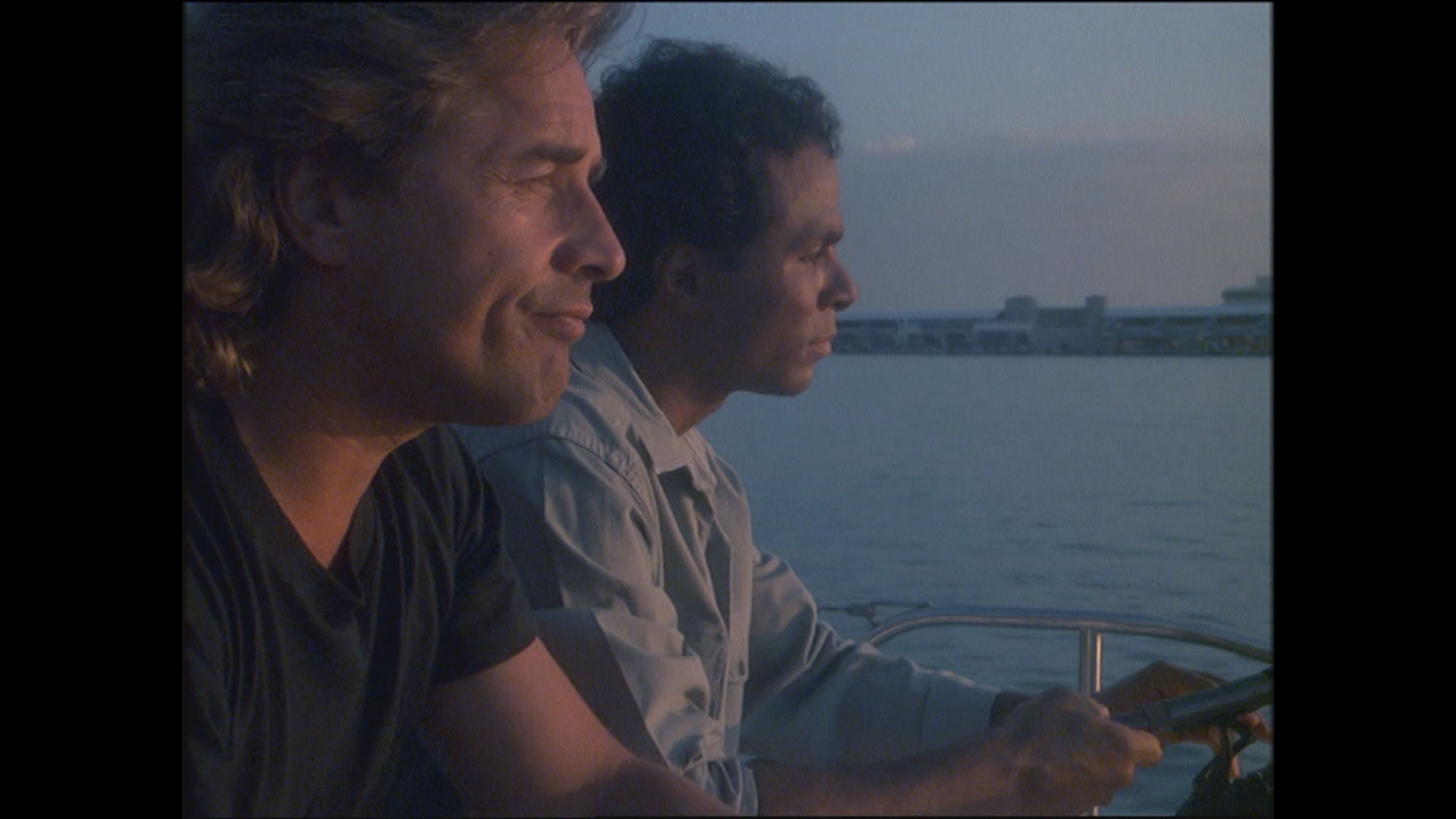 Miami Vice 5 - S5 Ep10 Averli e saperli tenere