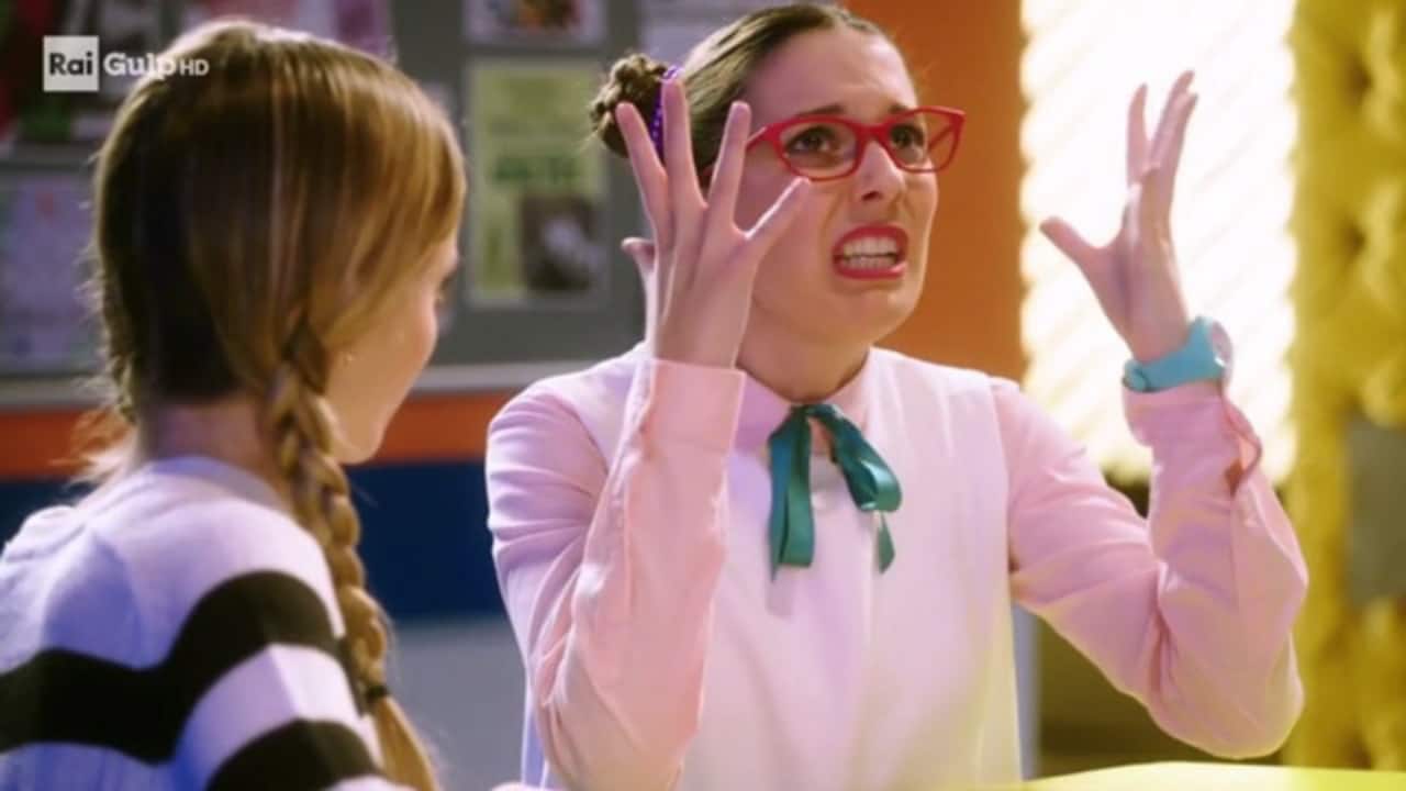 Maggie Bianca Fashion Friends - S3E4 - Consigli e bisbigli