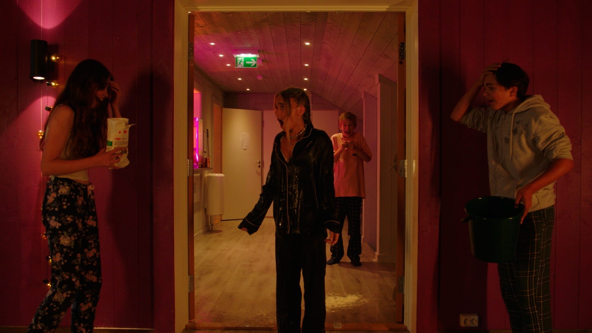 Il campeggio - S1E25 - Attenti agli scherzi!