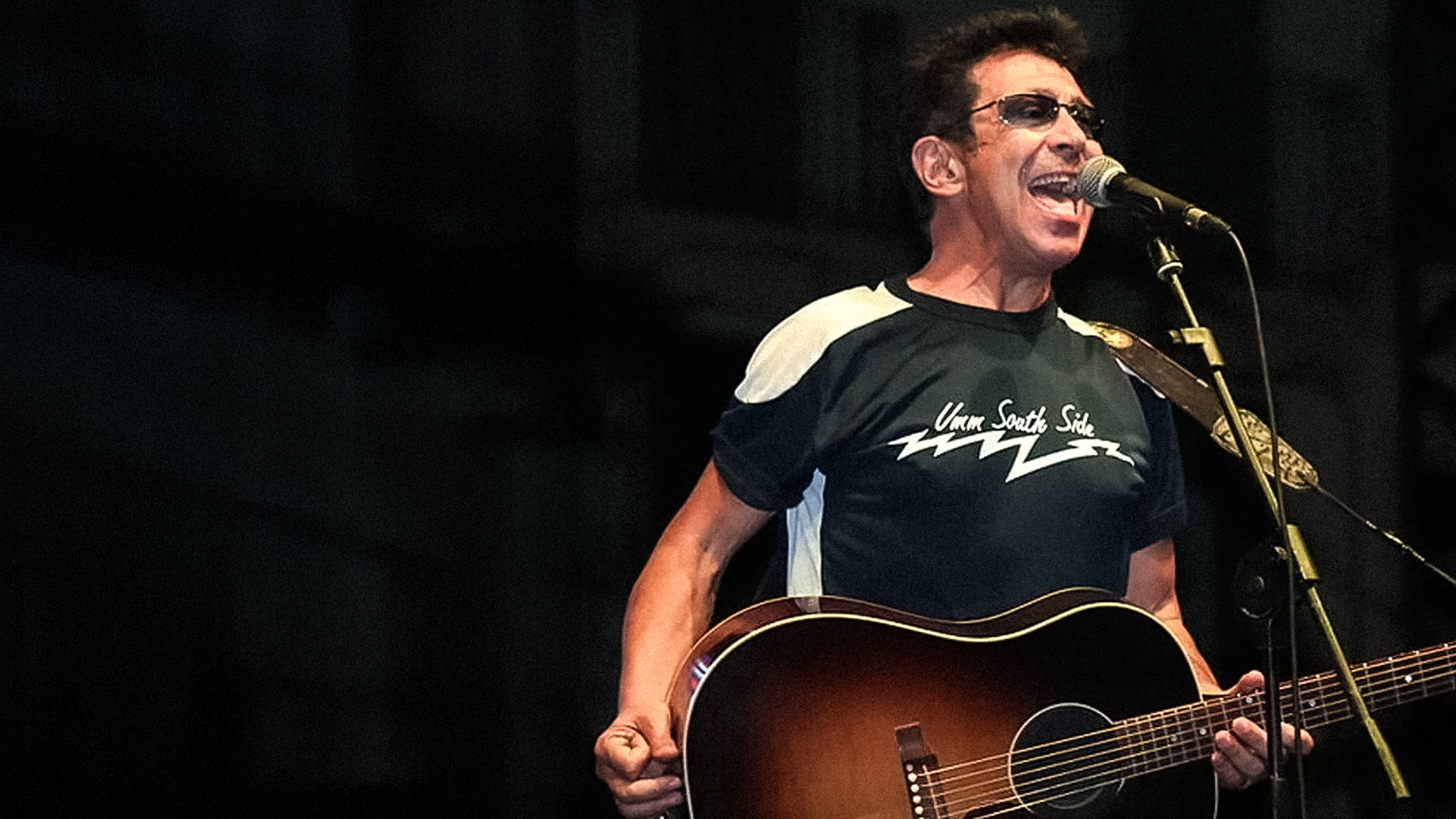 Edoardo Bennato - Fuoco e bugie dai Campi Flegrei