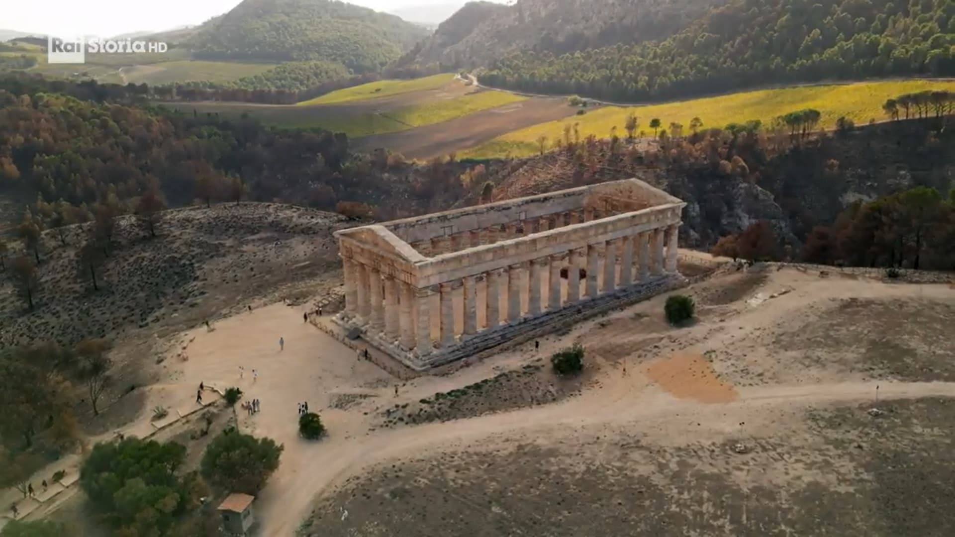 Cronache di terra e di mare - I popoli del mare. Enigma mediterraneo