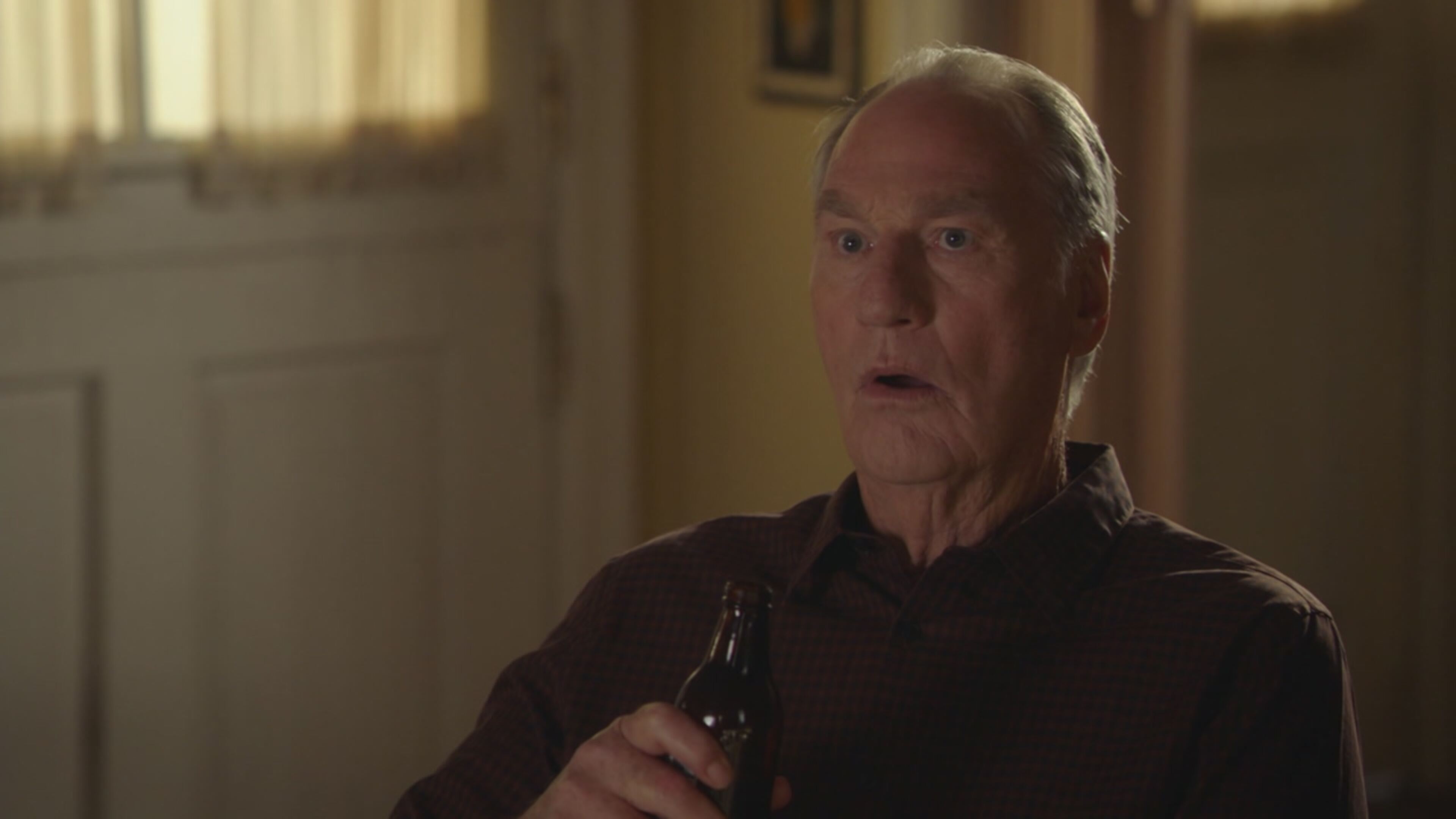 Young Sheldon 5 - S5 Ep3 Energia potenziale e liquori su una panchina del parco