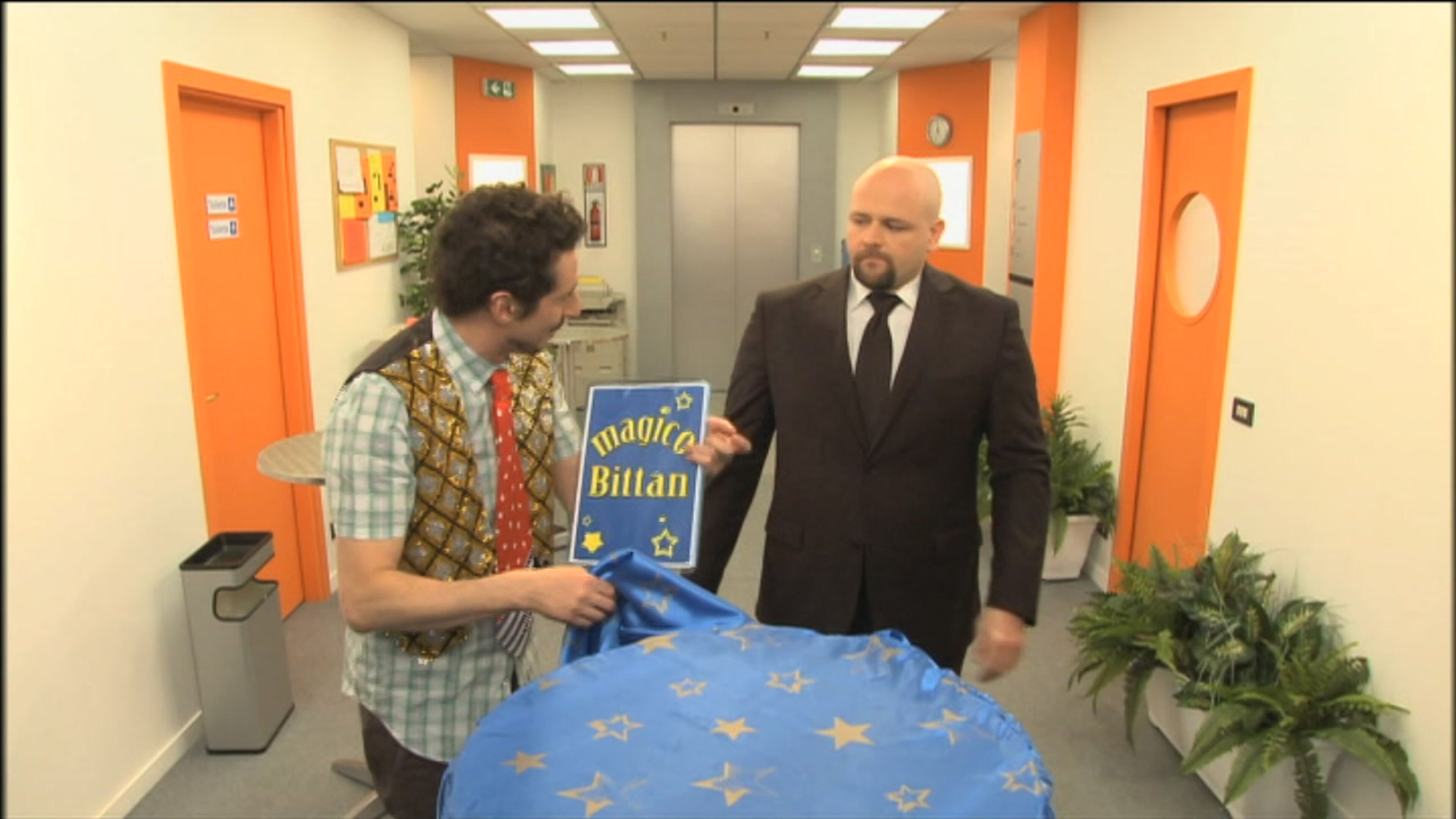 Camera Café 5 - S1 Ep36 Il magico Bittan