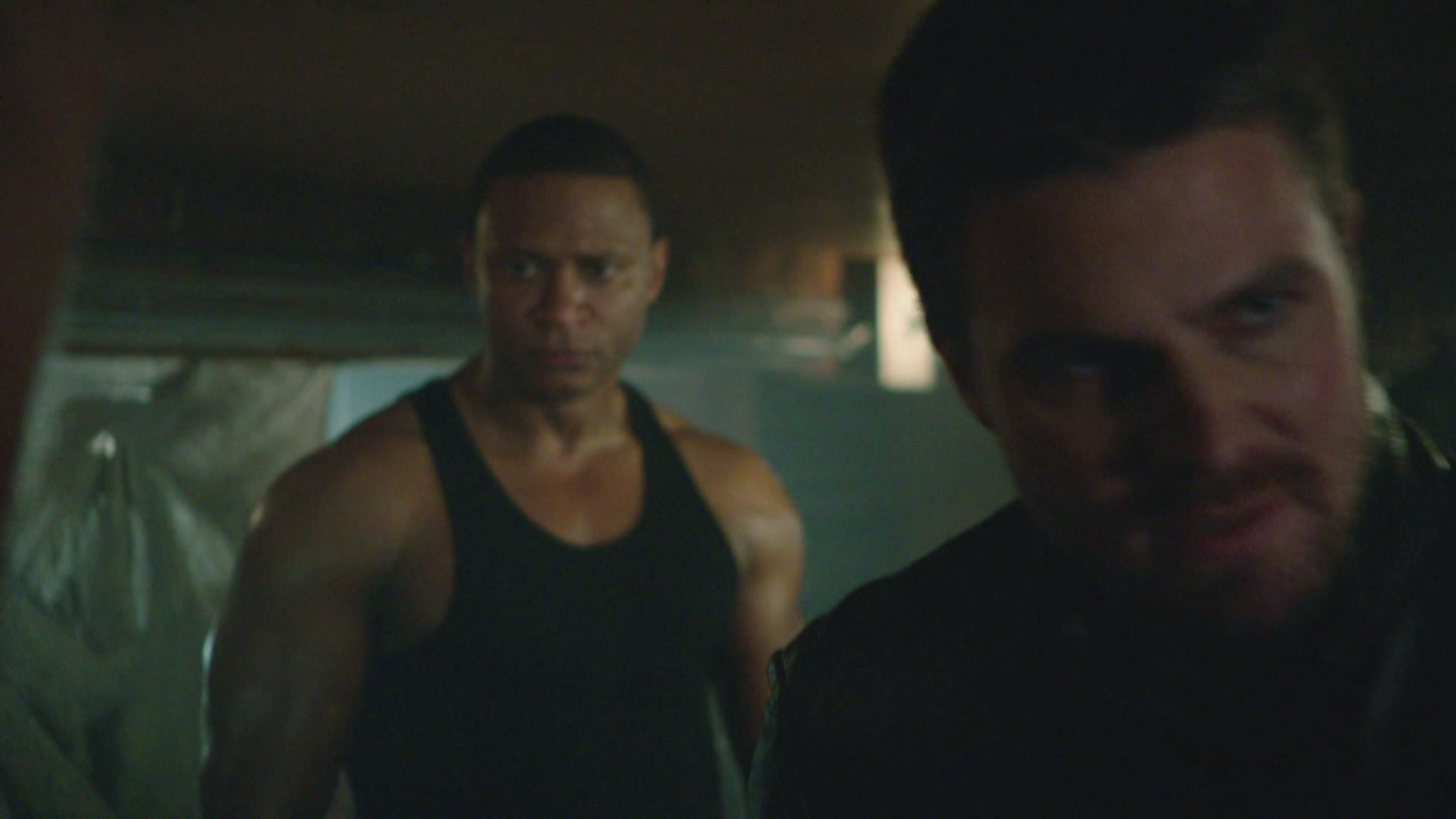 Arrow - S5 Ep12 Bratva