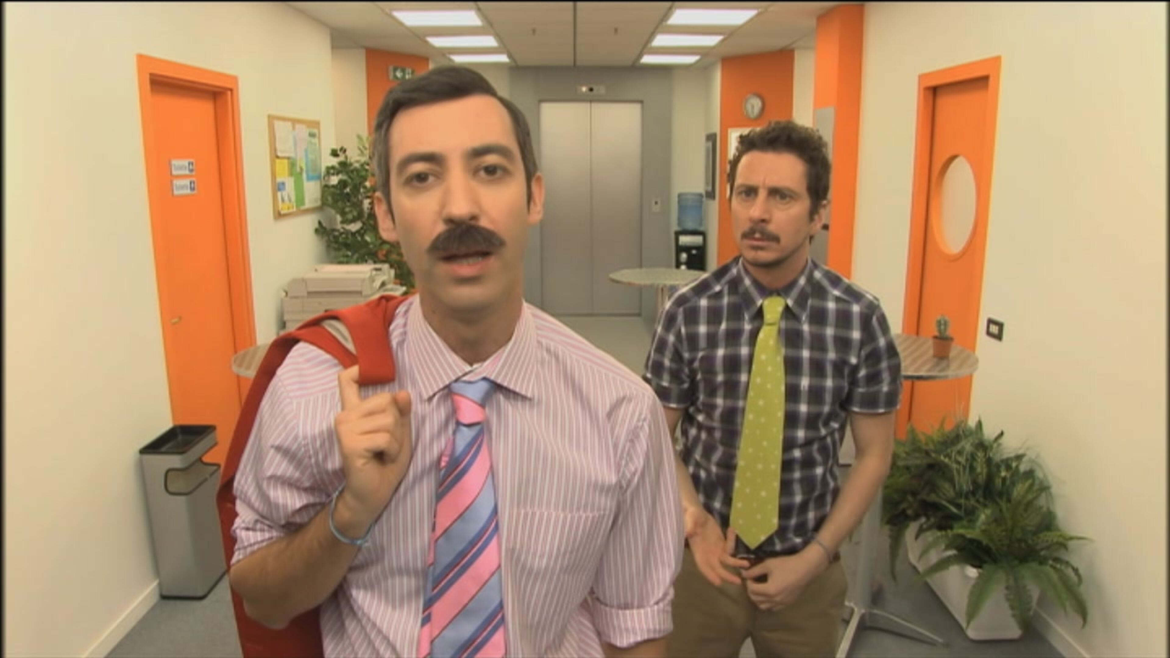 Camera Café 5 - S1 Ep57 I baffi di Paolo