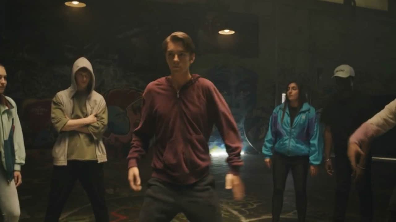 Cercami a Parigi - S1E6 - Competizione sfrenata