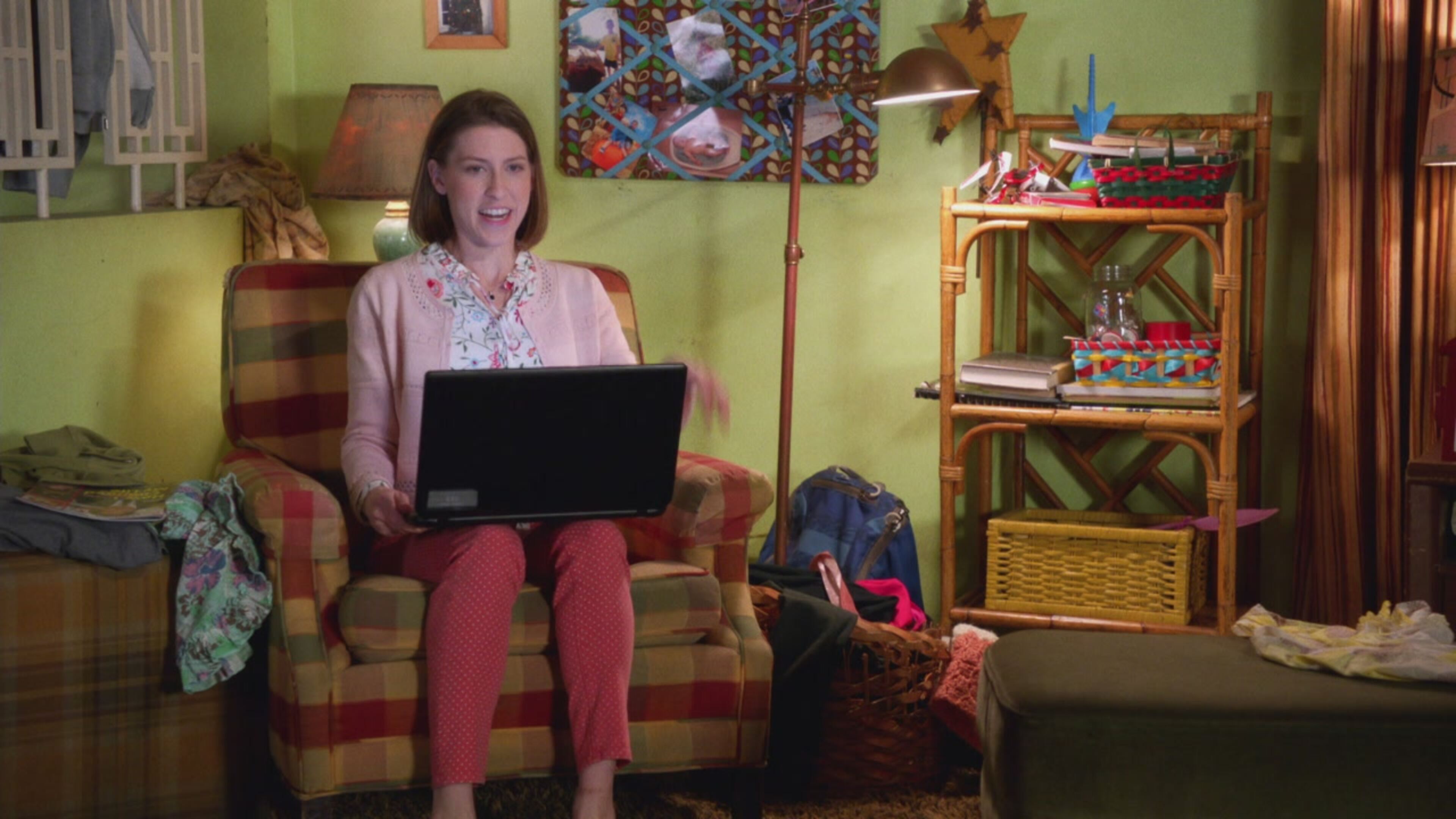 The Middle - S9 Ep19 Non e' la bat-caverna!