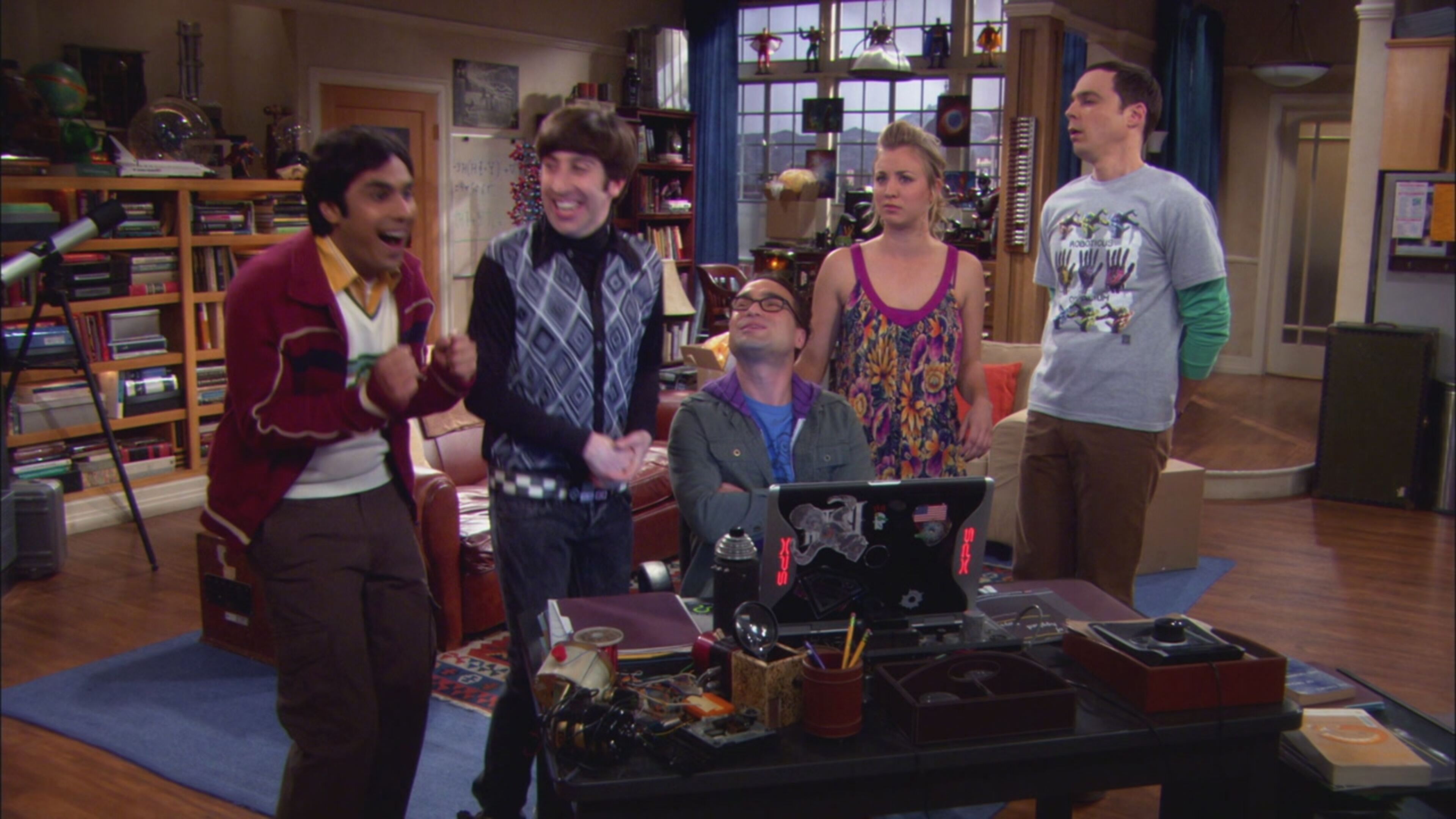 Big bang theory 2 - S2 Ep18 L'aggregazione dei fermacapelli