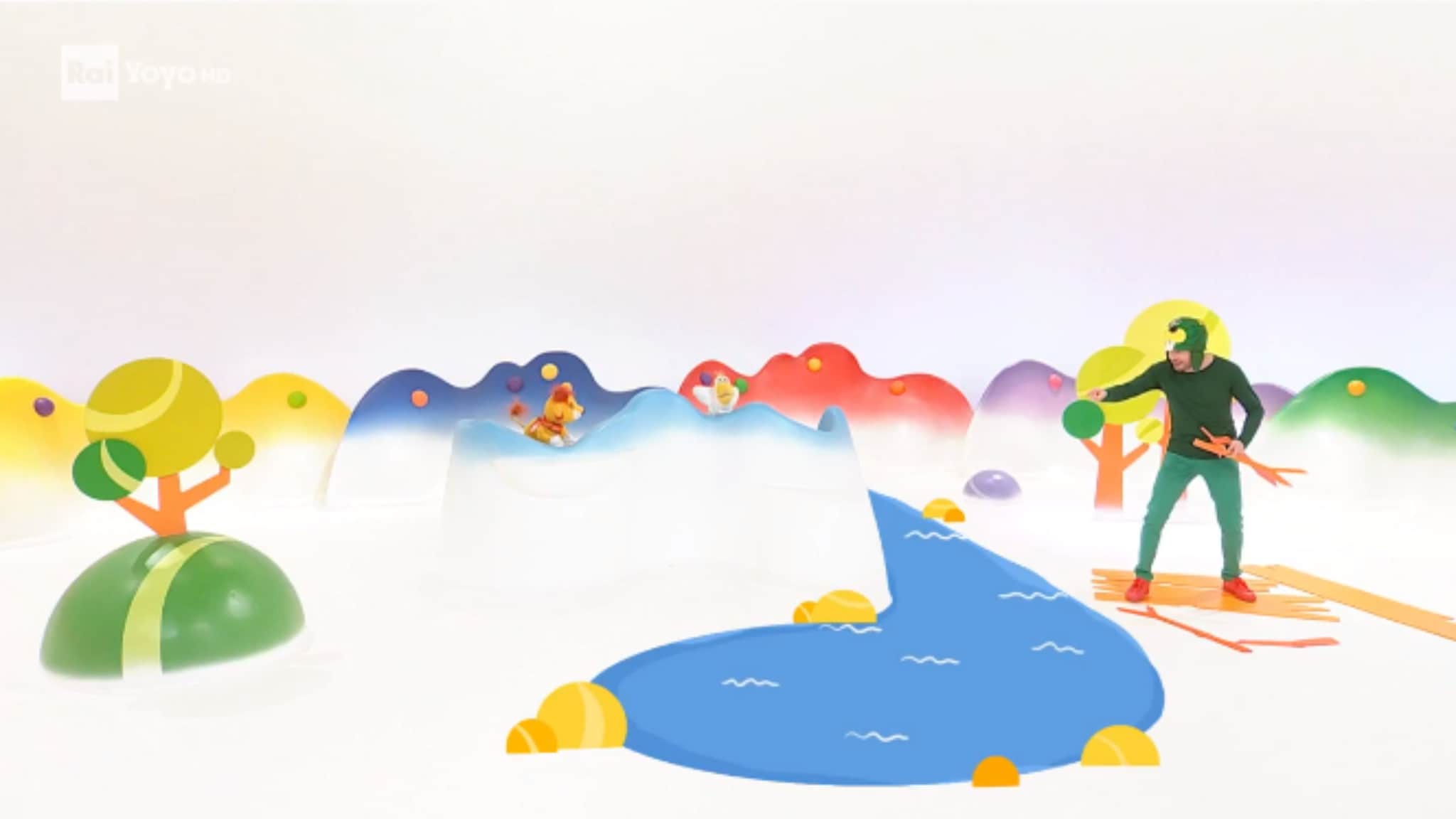 L'Albero Azzurro 2022-23 - E16 - Avventura nel bosco