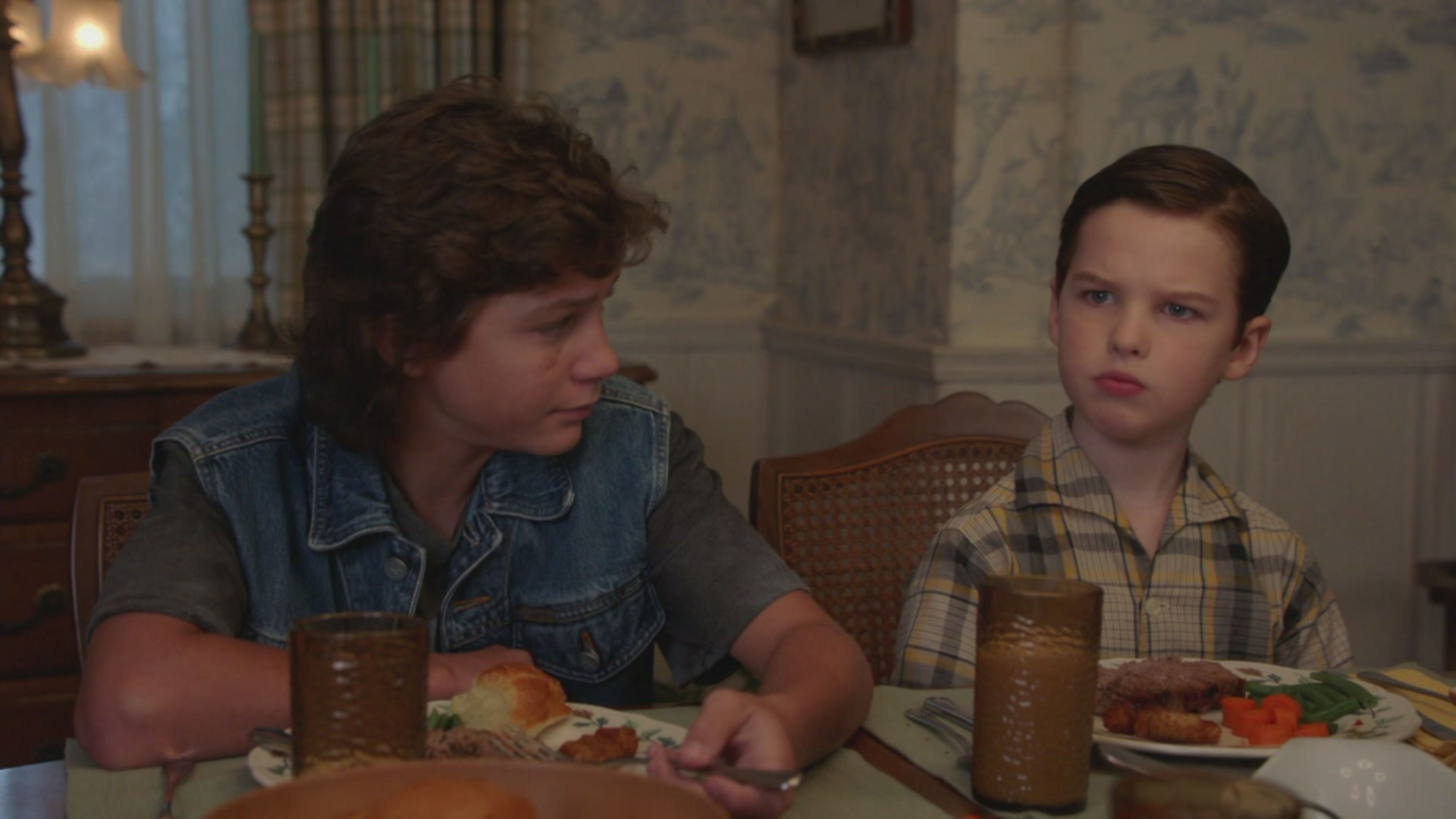 Young Sheldon - S1 Ep4 Uno psichiatra, un libro di fumetti e una salsiccia