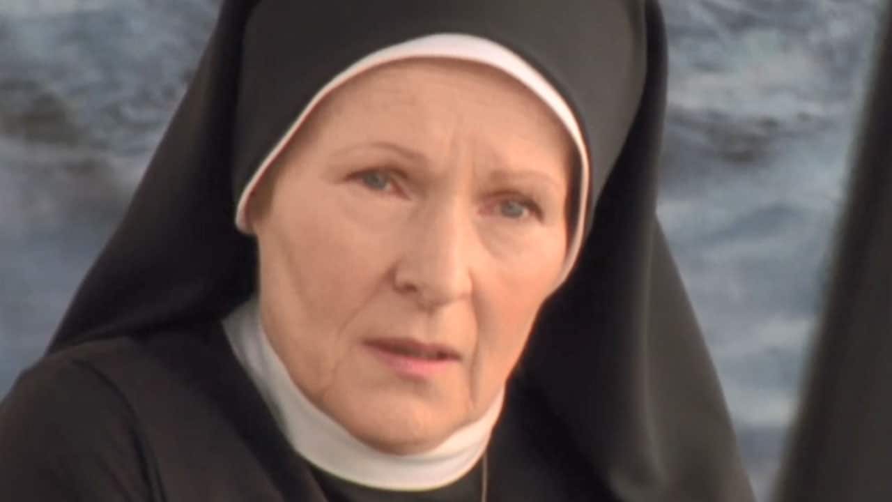 Un ciclone in convento S6E5 - Il conte Von Woller