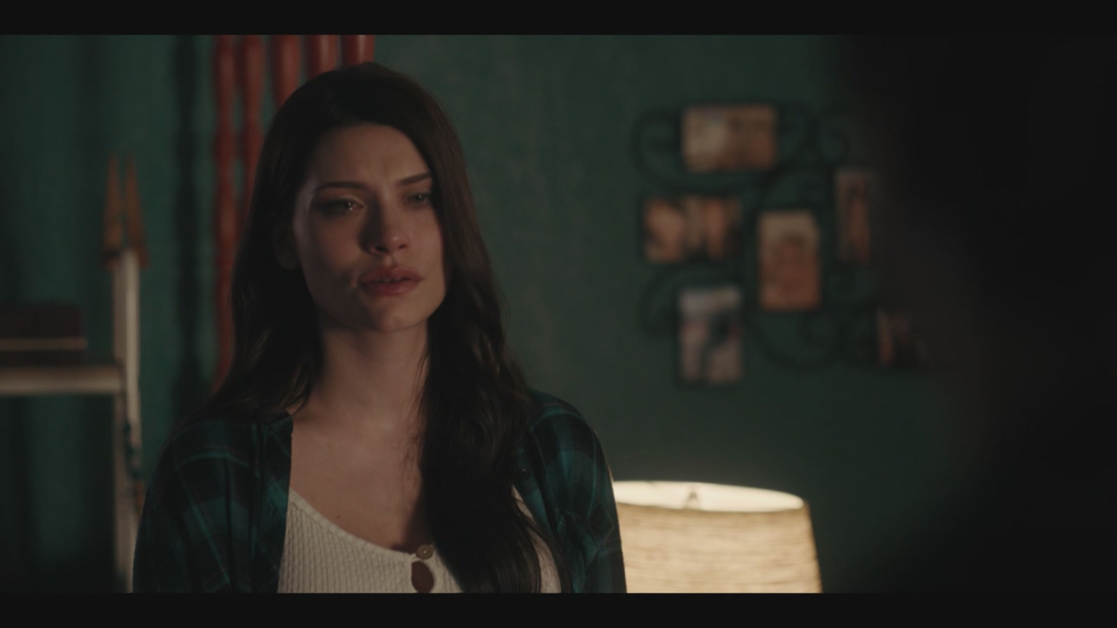 The Cleaning Lady 3 - S3 Ep11 Combattere o scappare