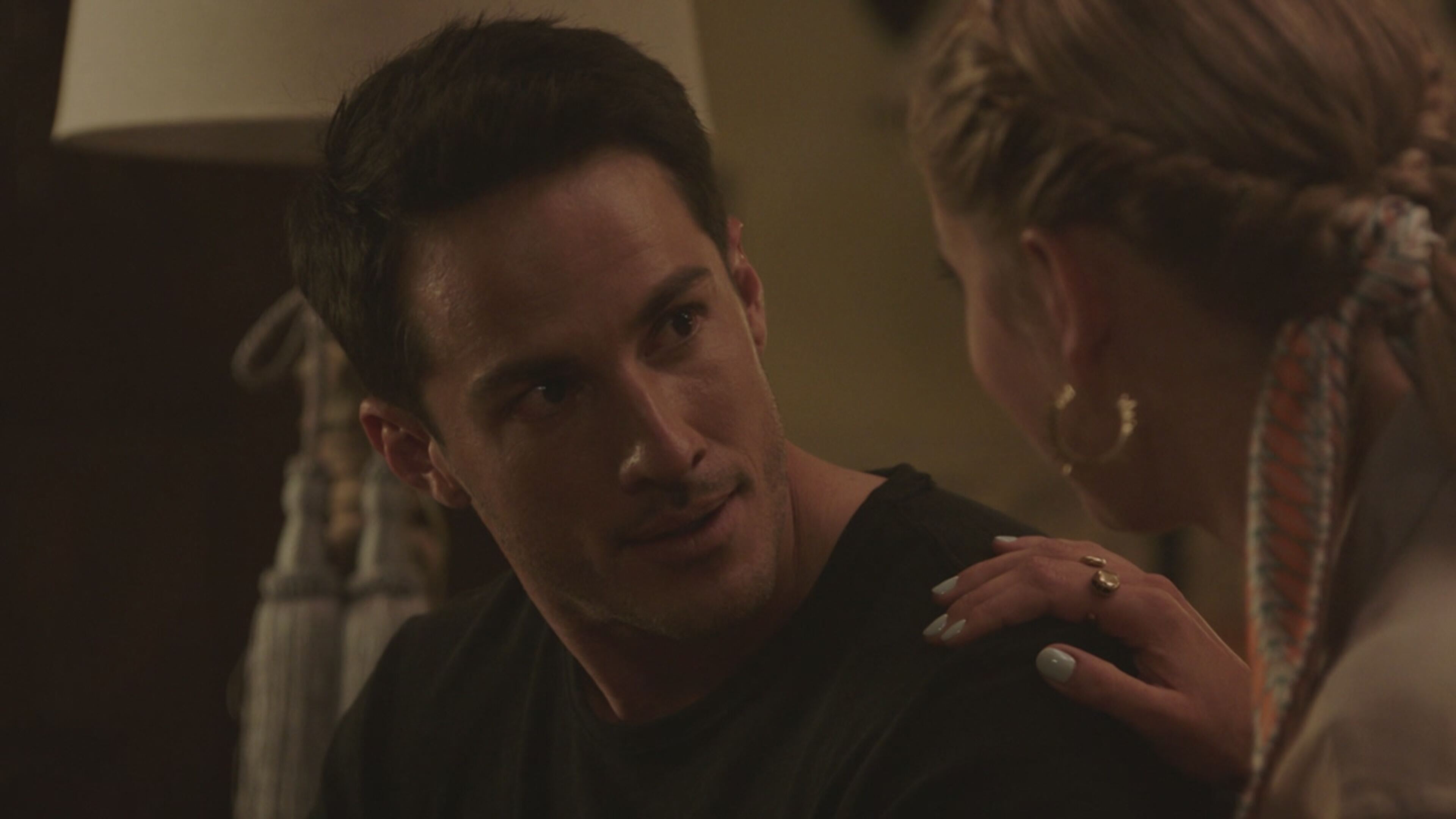 Roswell, New Mexico 4 - S4 Ep5 Chi semina raccoglie