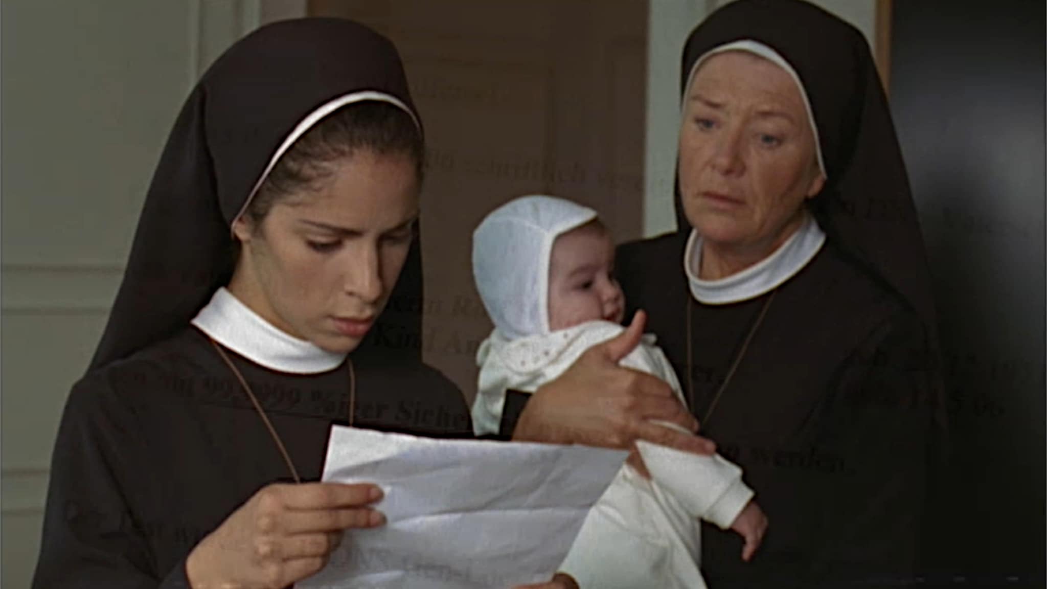 Un ciclone in convento S5E12 - Una bimba per due papà