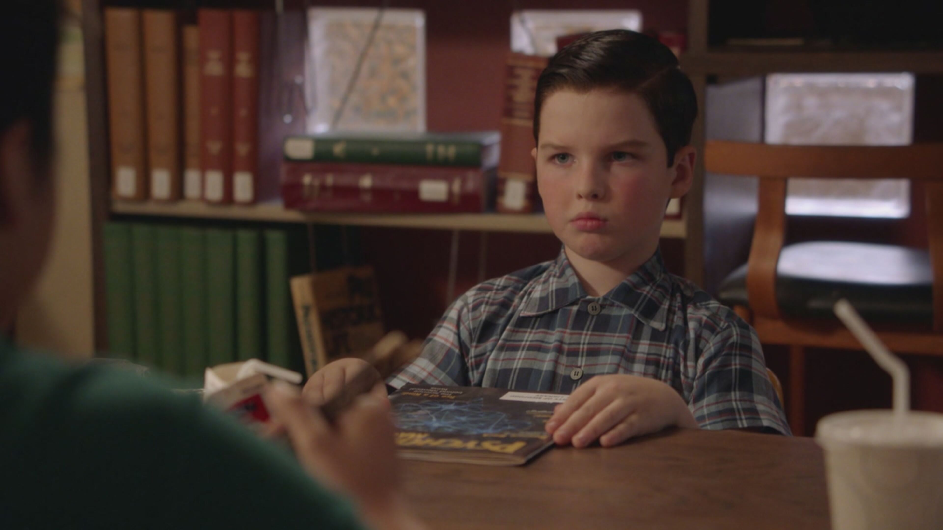 Young Sheldon 2 - S2 Ep10 Un'infanzia bloccata e un barattolo di frutta secca