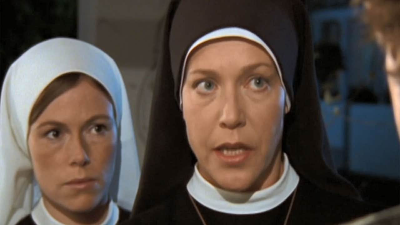 Un Ciclone in Convento S7E13 - Il proiettile umano