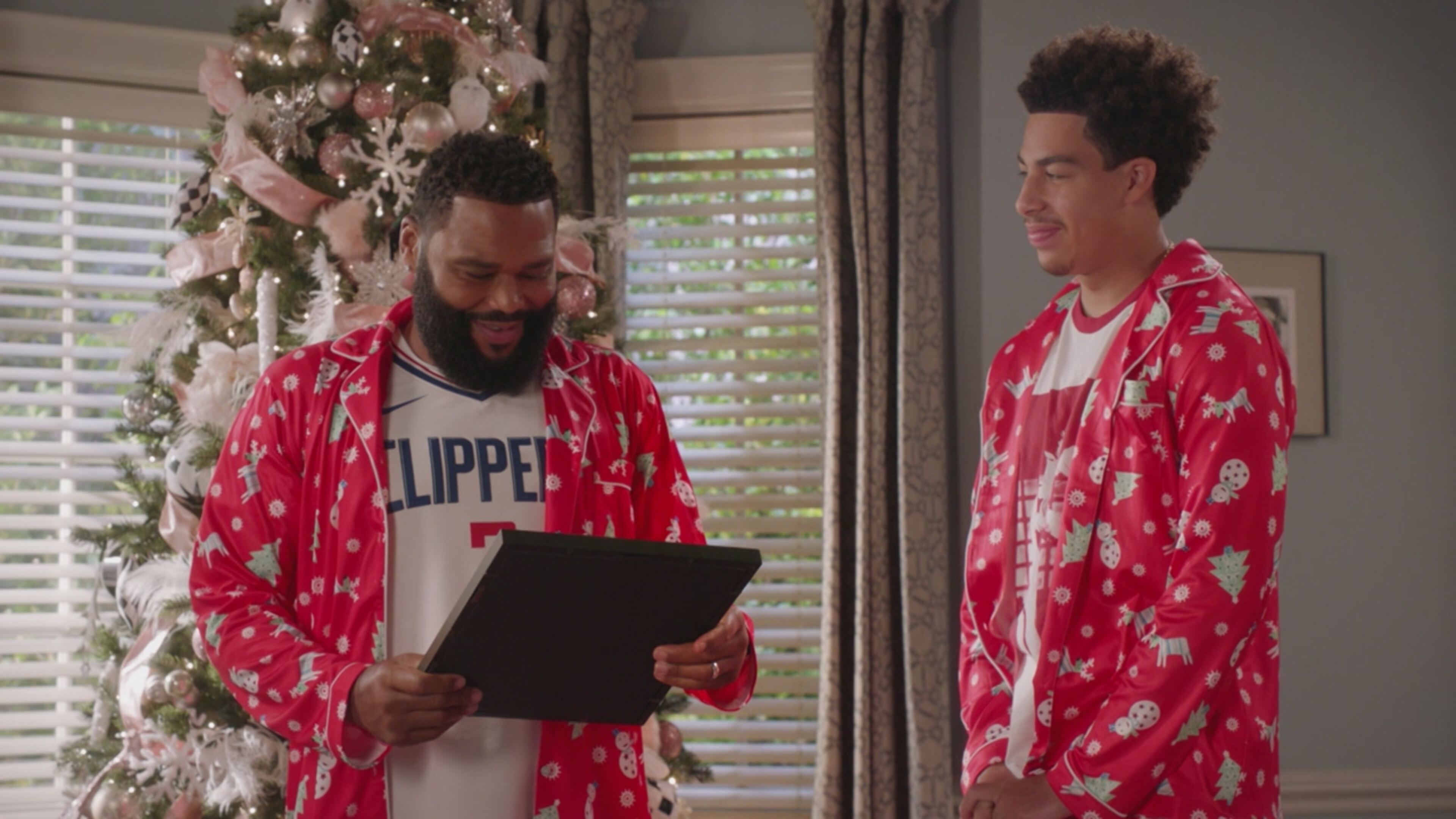 Black-ish - S7 Ep7 Natale a Compton