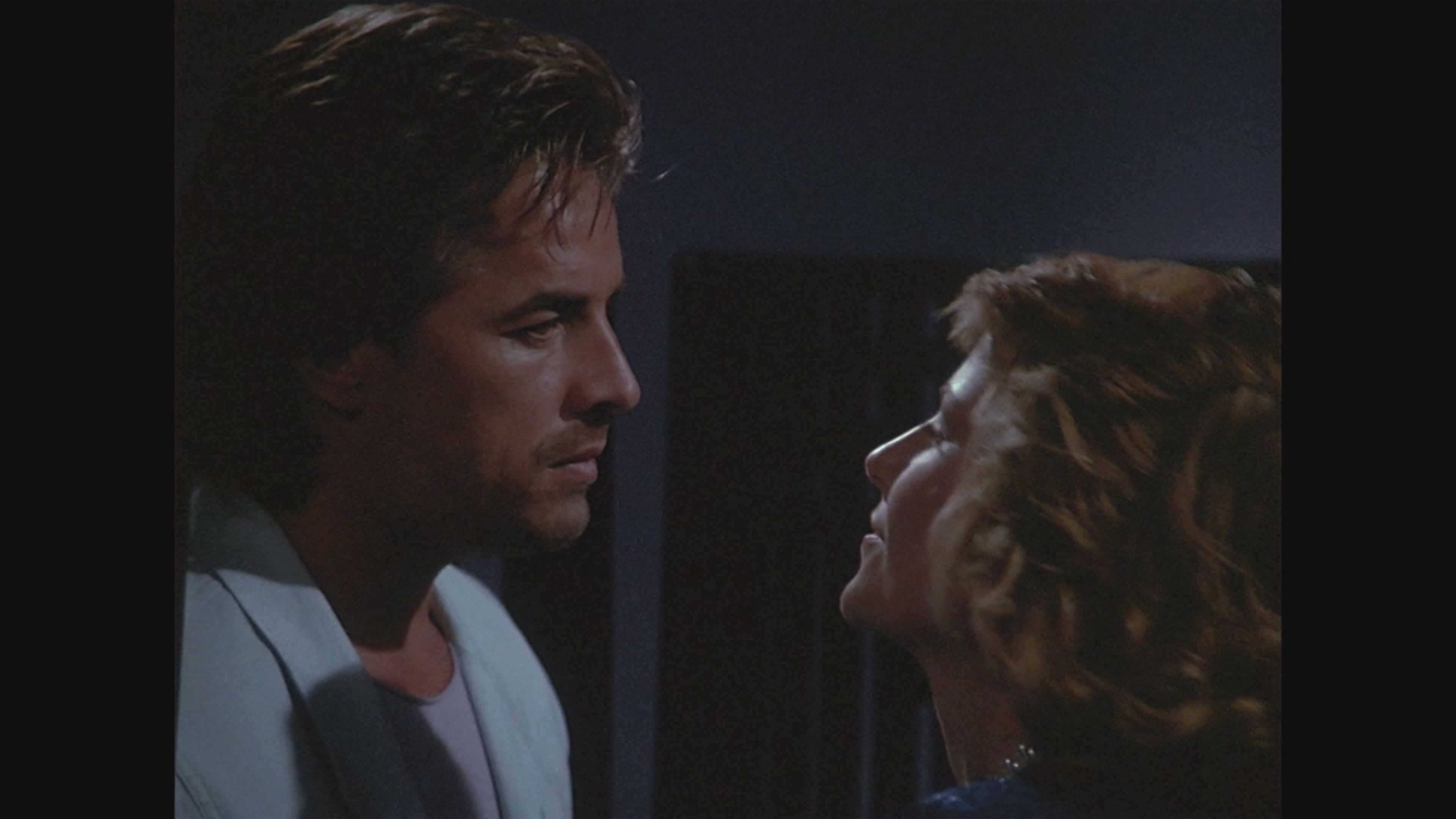 Miami Vice 2 - S2 Ep16 Dalla Francia con amore