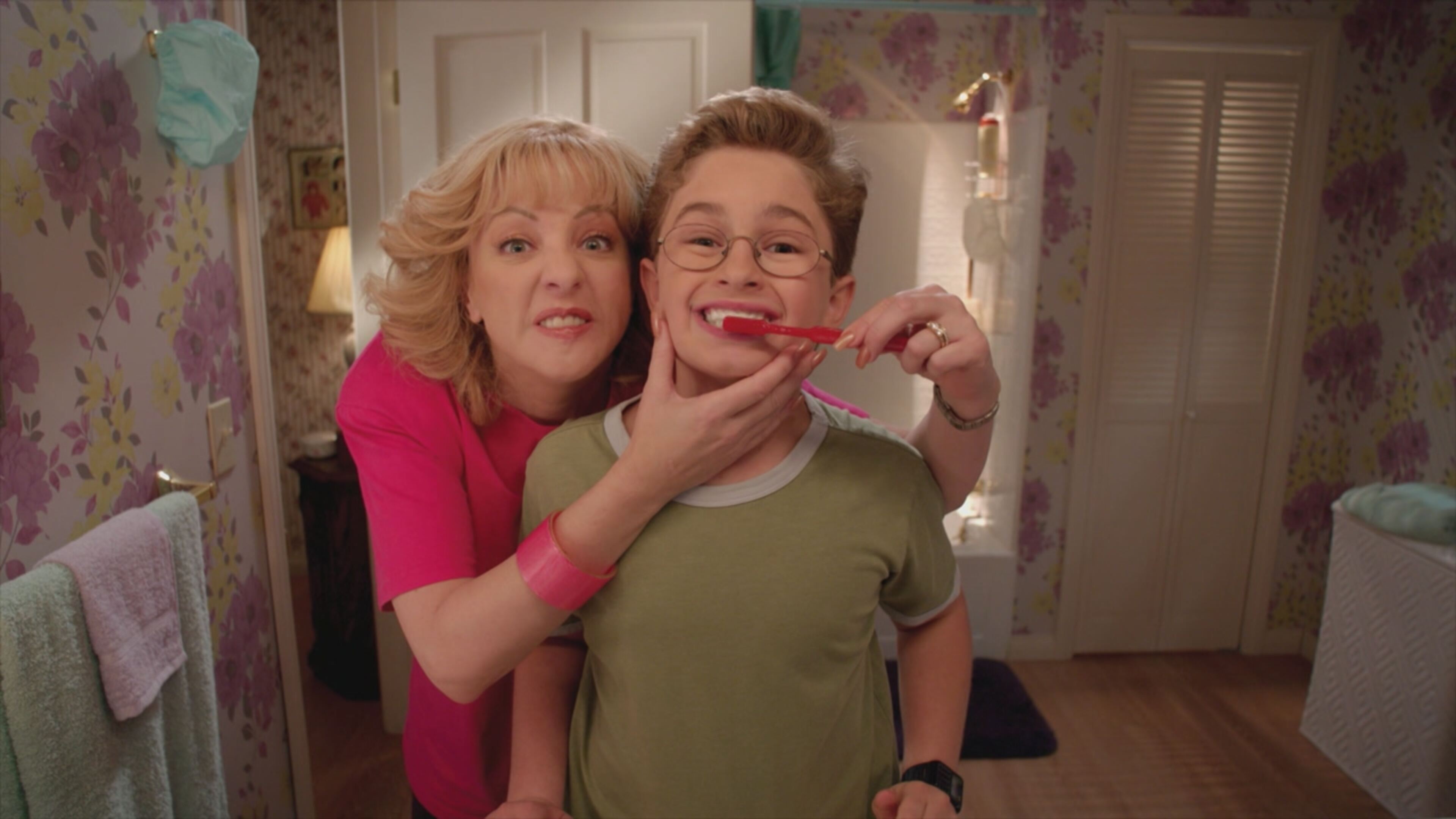 The Goldbergs - S10 Ep13 Le mamme hanno bisogno di altre mamme