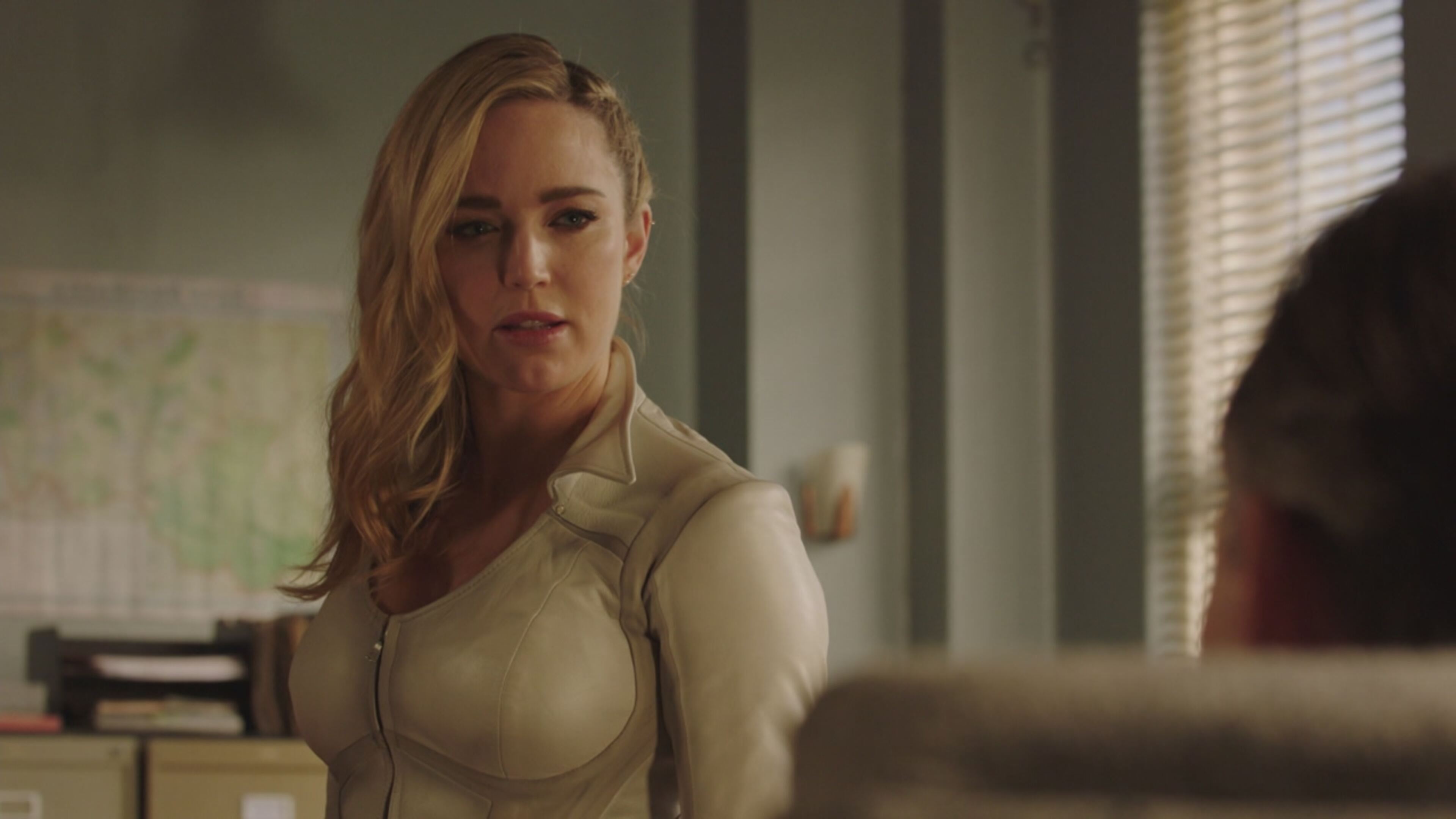 Dc's Legends Of Tomorrow - S7 Ep8 Androide paranoide