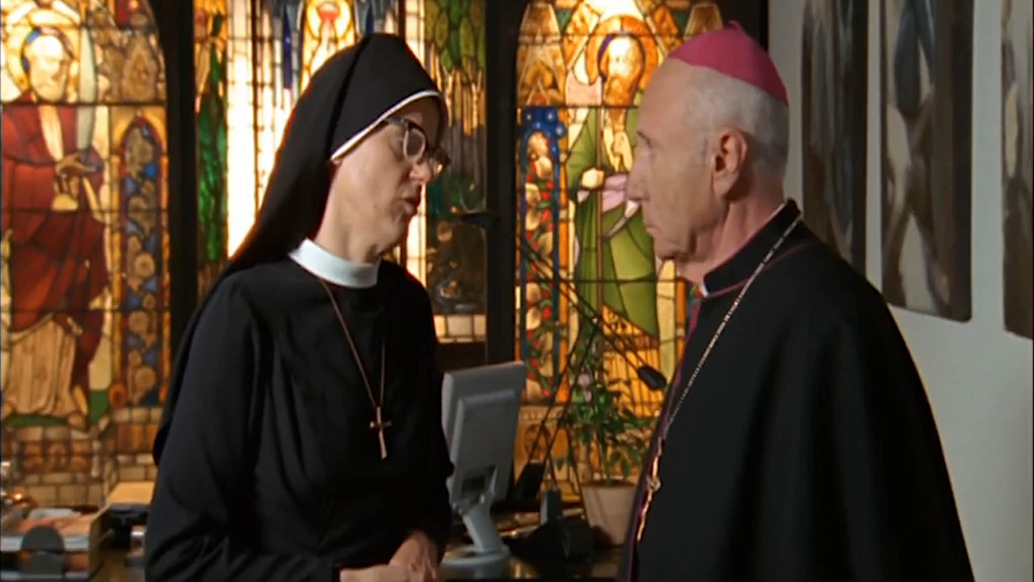 Un Ciclone in Convento S8E5 - Impronte digitali