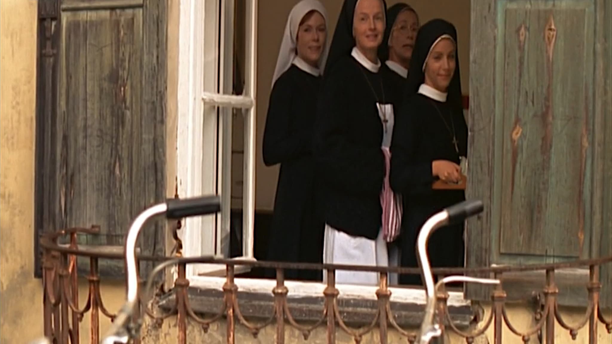 Un Ciclone in Convento S8E12 - Questione di confini