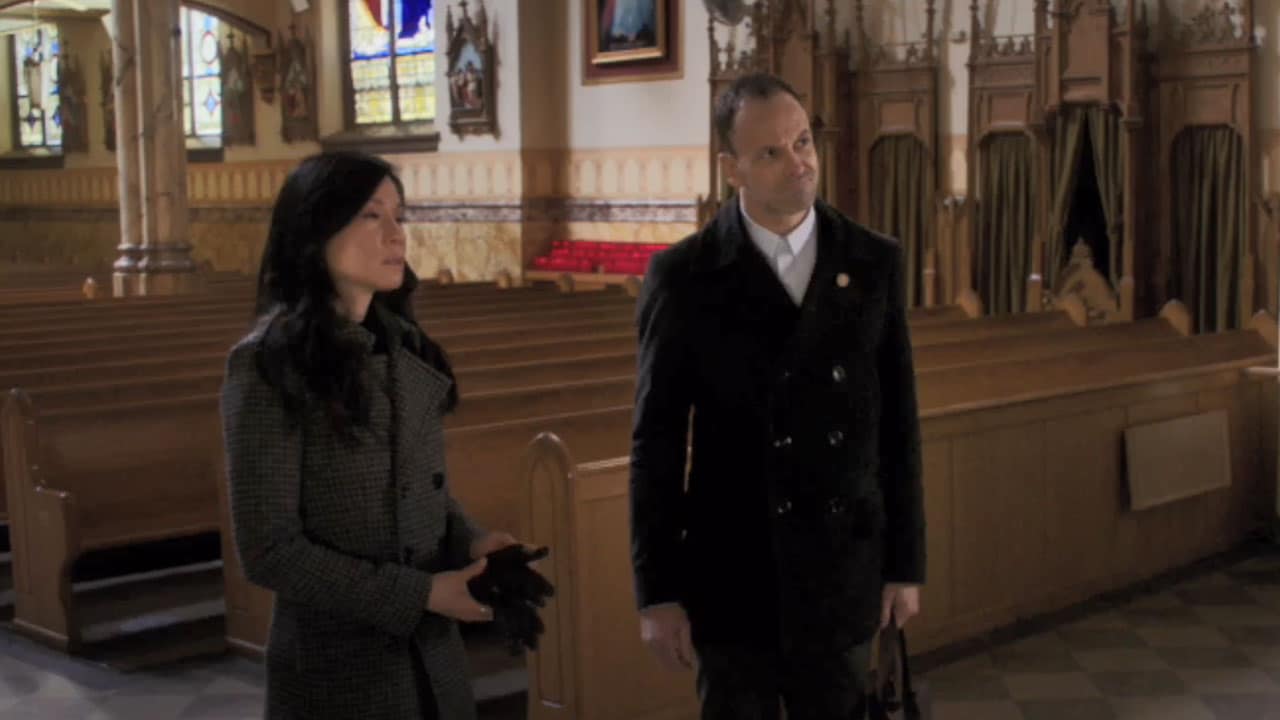 Elementary S6E15 Come perdere la testa