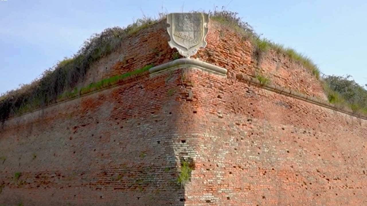 Di là dal fiume e tra gli alberi - S8E8 - Sabbioneta, città metafisica nella Bassa